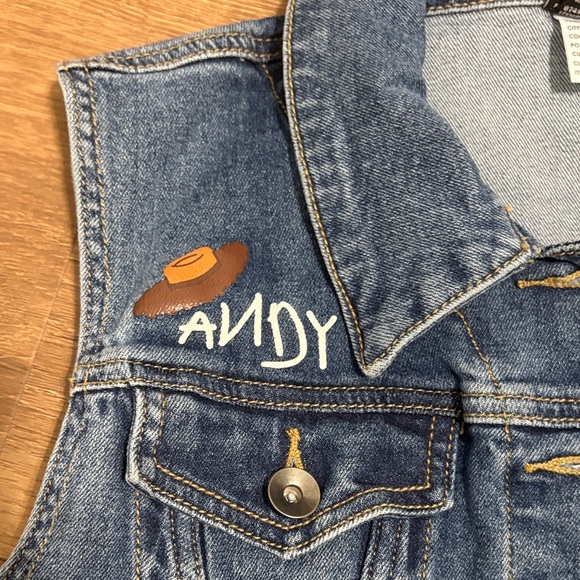 Toy Story Disney Blue Denim Vest with Embroidered Patches Size Small - Picture 6 of 10